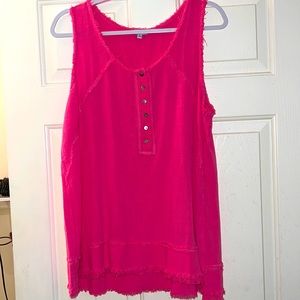 Woman’s boutique tank size small